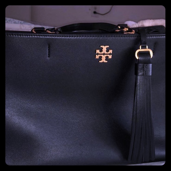 Tory Burch Handbags - Tory Burch big purse Tory Burch Handbags - Tory Burch big purse